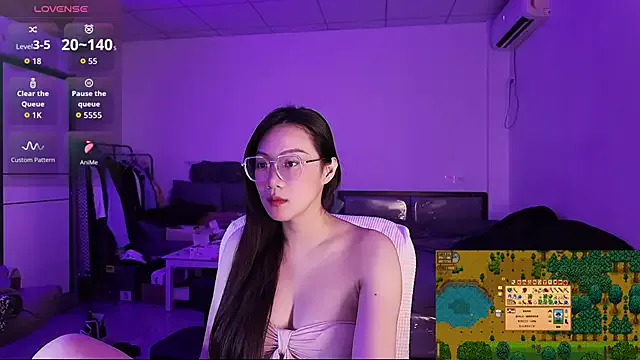 lavetax – webcam model profile photo Image 8