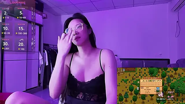 lavetax – webcam model profile photo Image 9