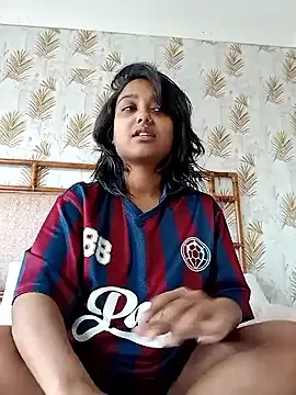 Runarunapi – webcam model profile photo Image 10