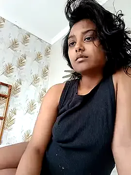 Runarunapi – webcam model profile photo Image 11