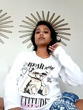 Runarunapi – webcam model profile photo Image 14