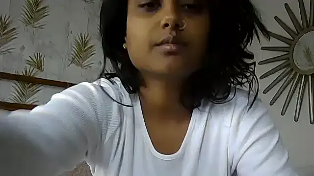 Runarunapi – webcam model profile photo Image 8