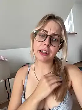 mollyflwers – webcam model profile photo Image 5