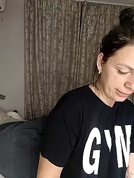 Stellafotzbella – webcam model profile photo Image 2