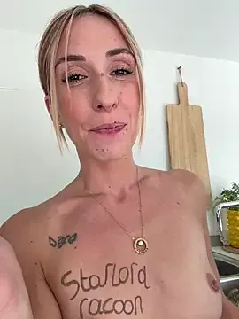 mia_elfie – webcam model profile photo Image 8