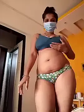 Runarunapi – webcam model profile photo Image 10