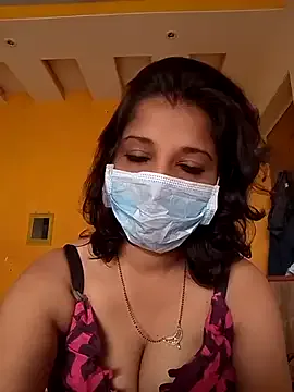 Runarunapi – webcam model profile photo Image 11