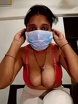 Runarunapi – webcam model profile photo Image 6