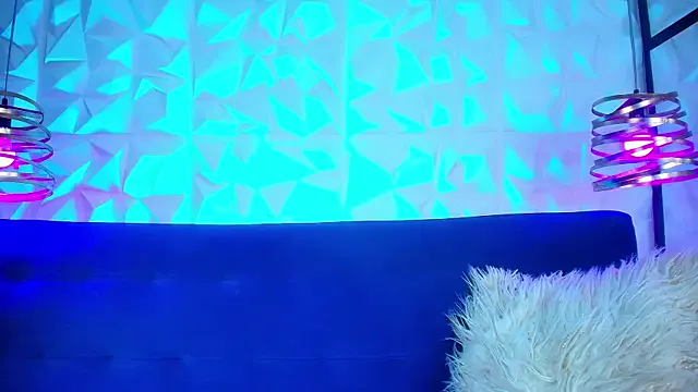 LilyWilder – webcam model profile photo Image 9