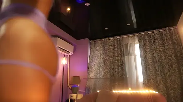 Runarunapi – webcam model profile photo Image 14