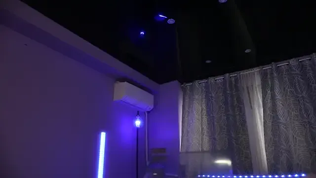 Runarunapi – webcam model profile photo Image 2