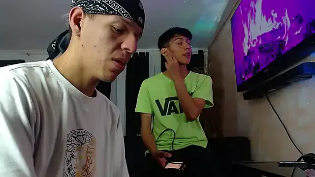 Runarunapi – webcam model profile photo Image 8