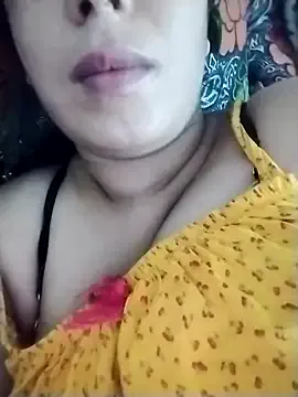 miss_juliaa – webcam model profile photo Image 2