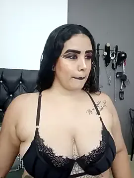 wetinfluence__ – webcam model profile photo Image 8