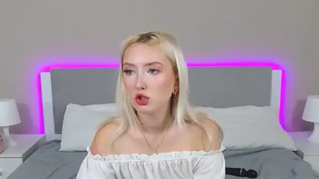 Runarunapi – webcam model profile photo Image 8