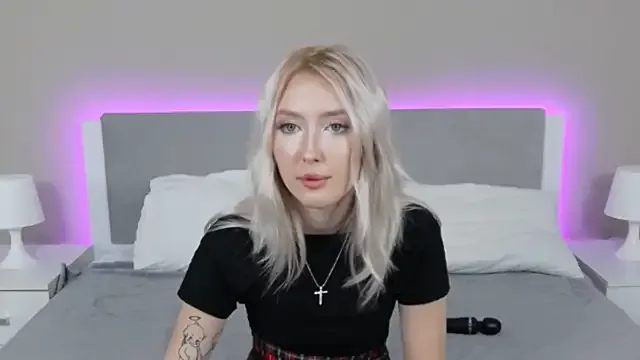 Runarunapi – webcam model profile photo Image 9