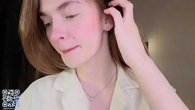 aonyan_7 – webcam model profile photo Image 8