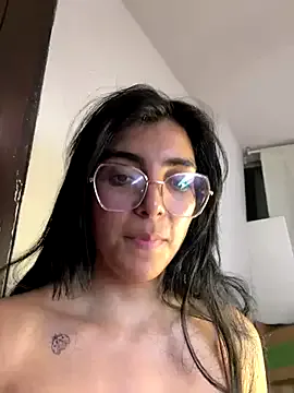 valerieh – webcam model profile photo Image 19