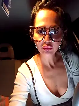 Masha_Real_84 – webcam model profile photo Image 13