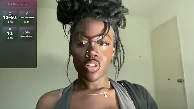 ZeharSiAda – webcam model profile photo Image 11