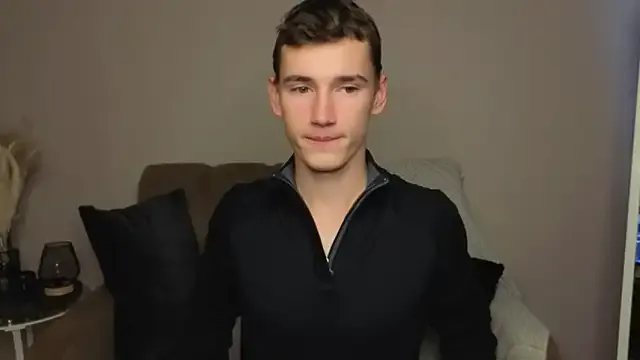 Runarunapi – webcam model profile photo Image 3