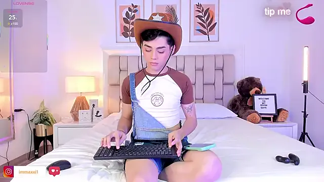 winter11 – webcam model profile photo Image 15