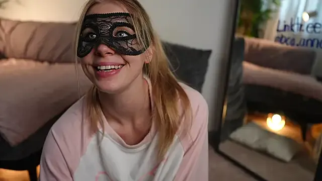 kittengirlxo – webcam model profile photo Image 3