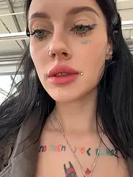 mon1_day – webcam model profile photo Image 11