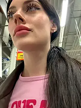 mon1_day – webcam model profile photo Image 13