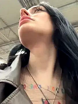 mon1_day – webcam model profile photo Image 15