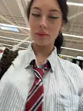 mon1_day – webcam model profile photo Image 17