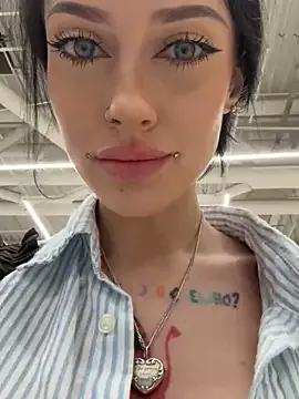 mon1_day – webcam model profile photo Image 19