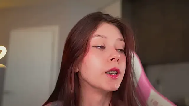 Runarunapi – webcam model profile photo Image 8