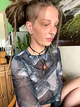 heyskylar – webcam model profile photo Image 15