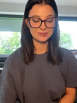 gracieparker – webcam model profile photo Image 12