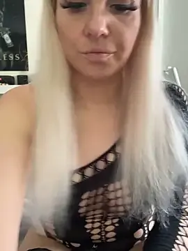 LOVE_MIREI_LOVE – webcam model profile photo Image 17