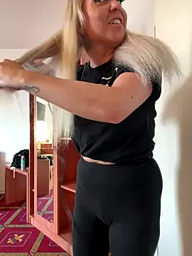 LOVE_MIREI_LOVE – webcam model profile photo Image 19