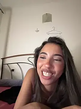 bunnydollstella – webcam model profile photo Image 4