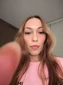 camille-w – webcam model profile photo Image 12