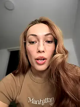 camille-w – webcam model profile photo Image 14