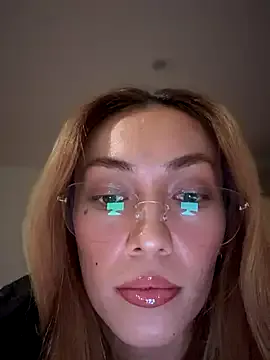 camille-w – webcam model profile photo Image 17