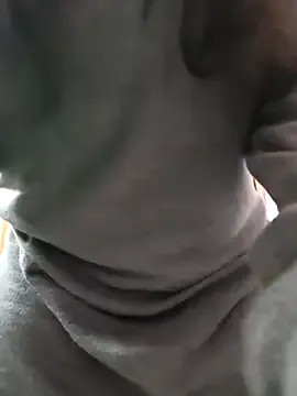 lariic live broadcast Image 5