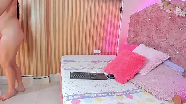 MOMO_ROSE – webcam model profile photo Image 12