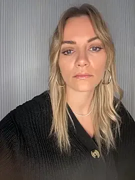 Runarunapi – webcam model profile photo Image 19