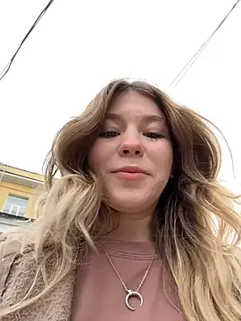 PinkLoving070 – webcam model profile photo Image 7