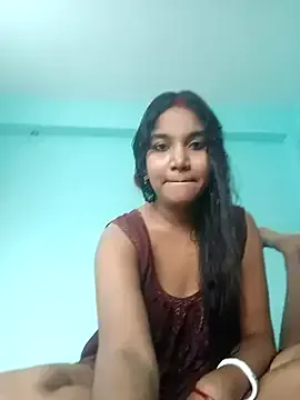 emyii – webcam model profile photo Image 7
