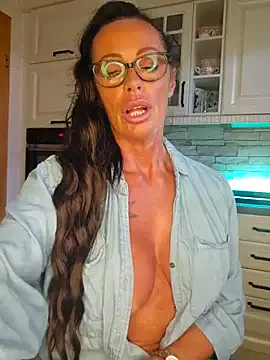 miss_juliaa – webcam model profile photo Image 6