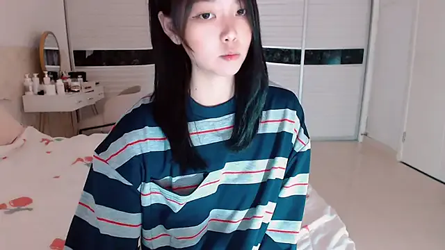 Tiny-Mimi – webcam model profile photo Image 16