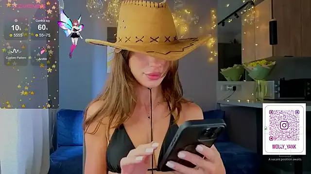 Runarunapi – webcam model profile photo Image 3