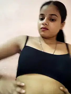 valerieh – webcam model profile photo Image 13
